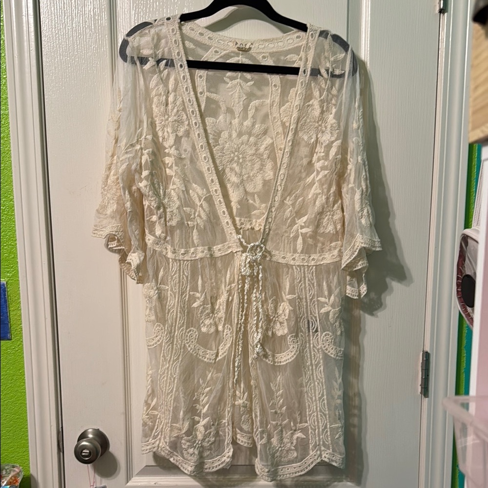 POL Cream Lace top/coverup